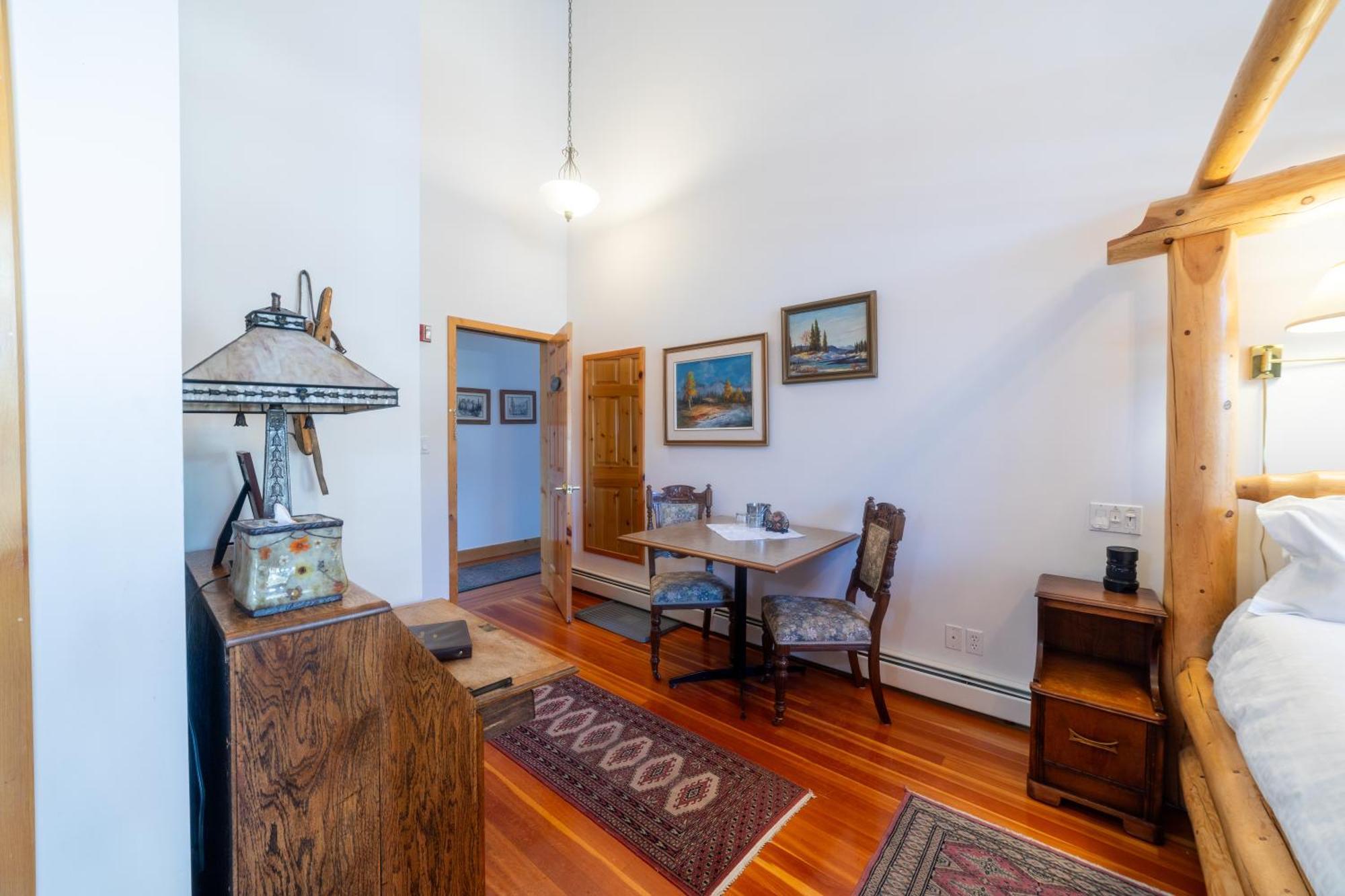 Beaujolais Boutique B&B At Thea'S House Μπανφ Εξωτερικό φωτογραφία